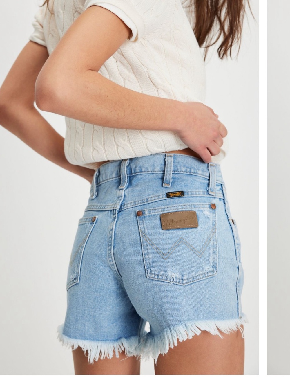 Wrangler reworked shorts in Light stone size 25